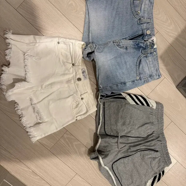 [BUNJANG] Jeog/Denim/White/Gray Shorts Set / 청반바지 제곱등 세벌일괄
