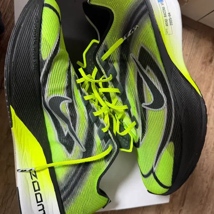 [BUNJANG] Nike ZoomX Vaporfly Next% 4 Running Shoes / [275]나키키 줌X 베이퍼플라이 넥스트% 4