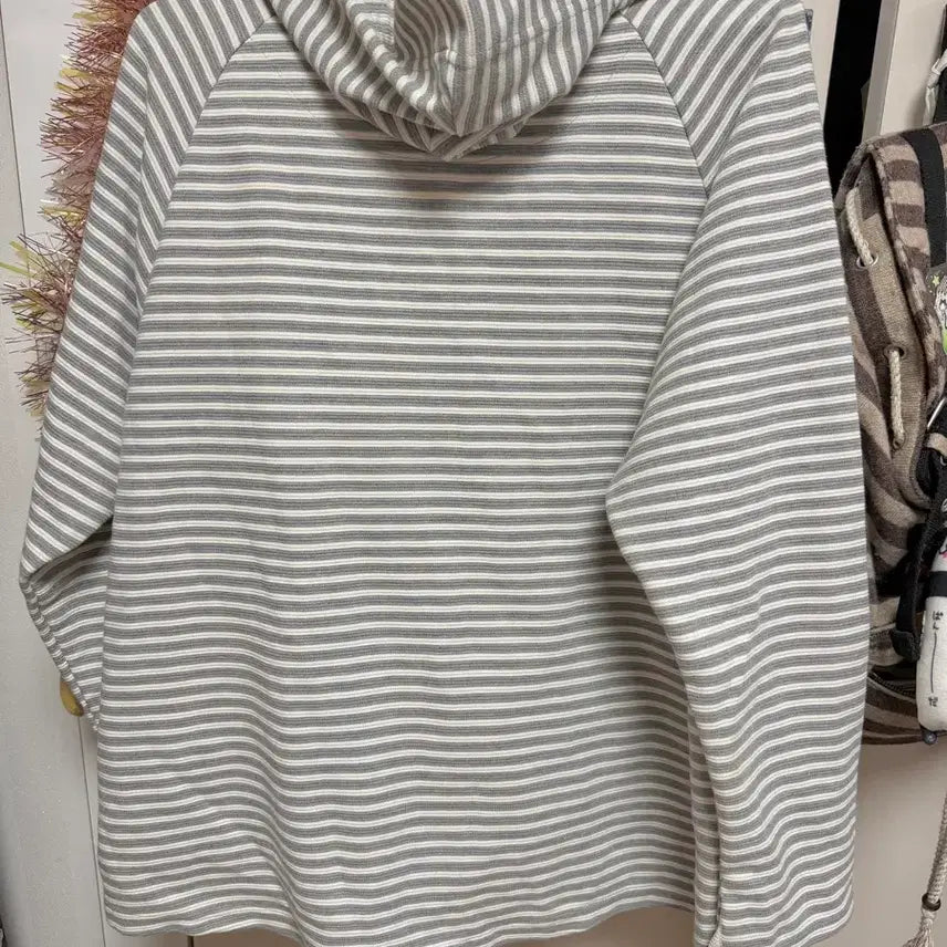 [BUNJANG] Vintage Striped Hooded Cardigan Jacket / 스트라이프 후드 집업 가디건 자켓 버튼 후집 니혼진 무채색 일본 빈티지