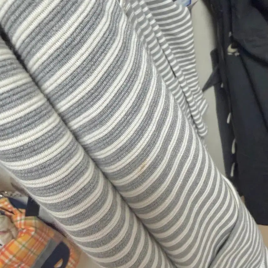 [BUNJANG] Vintage Striped Hooded Cardigan Jacket / 스트라이프 후드 집업 가디건 자켓 버튼 후집 니혼진 무채색 일본 빈티지