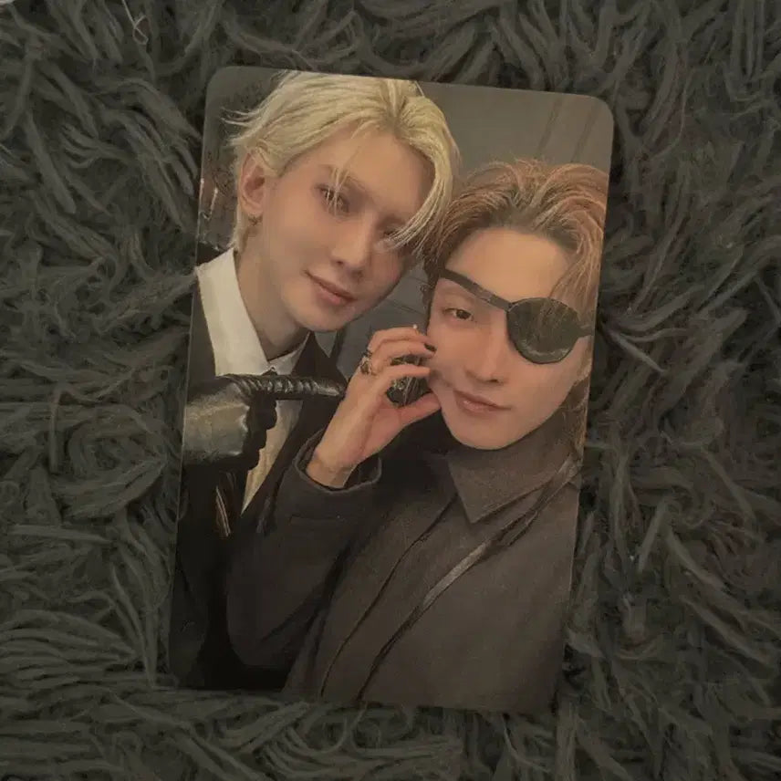 [BUNJANG] ATEEZ JJMuse Hongjoong &amp; Yeosang Unit Photocard / 에이티즈 제이제이뮤즈 홍중 여상 유닛 포카 양도