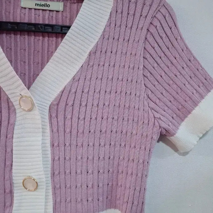 [BUNJANG] Miello Pink Colorblock Short-Sleeve Knit Cardigan / 여55.66.miello 핑크 배색 반팔 니트 가디건