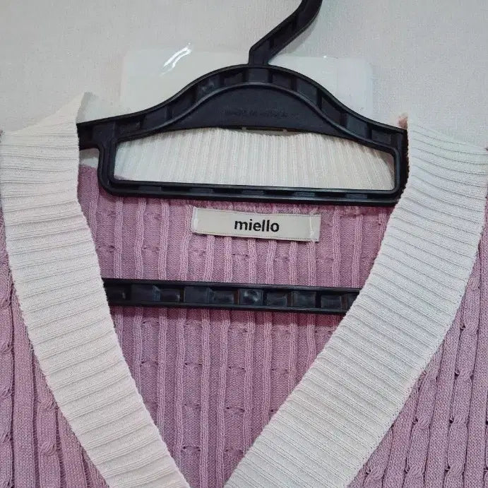 [BUNJANG] Miello Pink Colorblock Short-Sleeve Knit Cardigan / 여55.66.miello 핑크 배색 반팔 니트 가디건