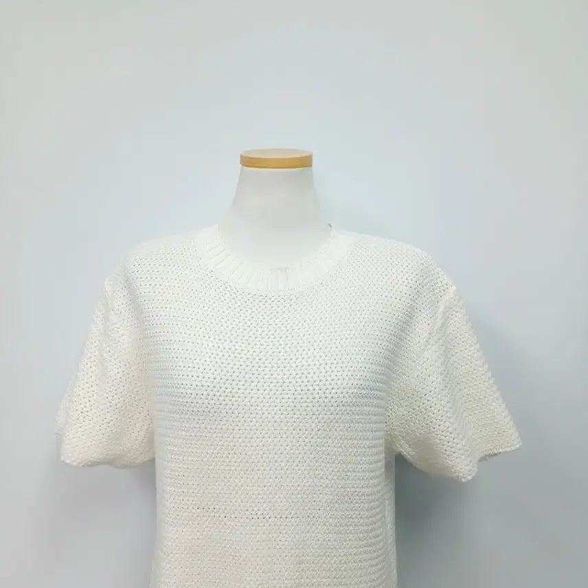 [BUNJANG] MONGDOL 22SS Cropped Short-Sleeved Knit Top (Size 55) / MONGDOL 22SS 크롭 반팔 니트 텍스처 55
