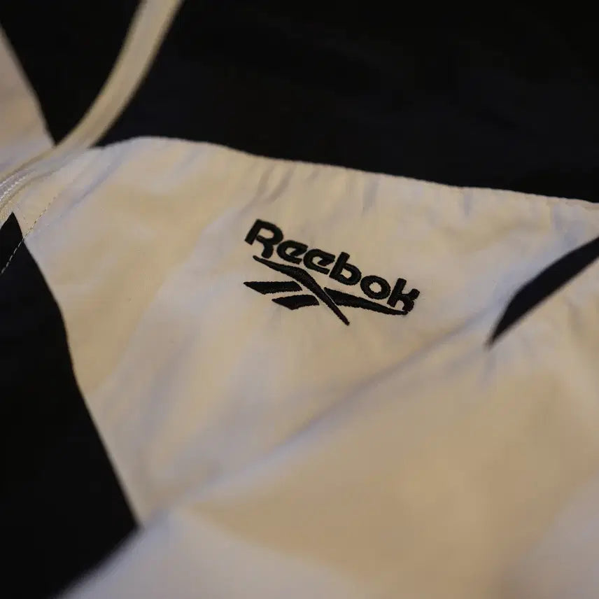 [BUNJANG] Reebok Classic Vector Track Top &amp; Pants Set - White / Reebok 리복 클래식 백터 트랙탑 팬츠 셋업 화이트