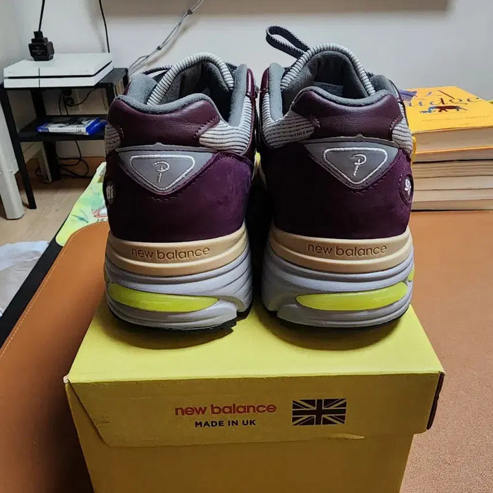 [SOLD OUT] 뉴발란스 파타 991 v2 피클드 비트 세이프티 옐로우 265