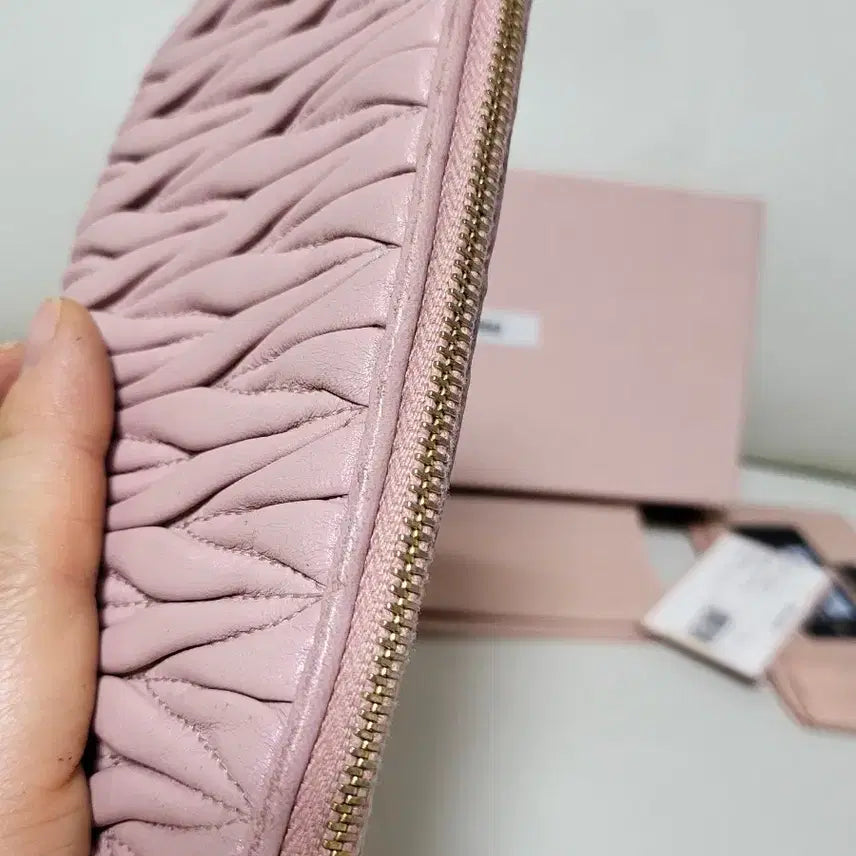 [BUNJANG] Miu Miu Pouch Wallet / 미우미우  파우치 지갑 정품