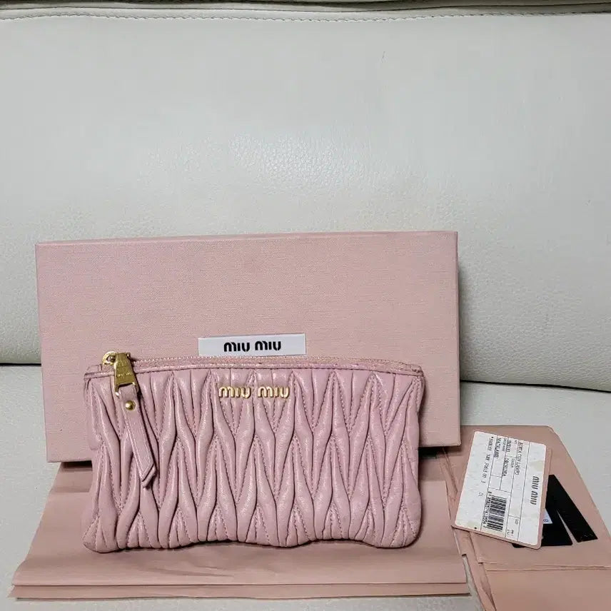 [BUNJANG] Miu Miu Pouch Wallet / 미우미우  파우치 지갑 정품