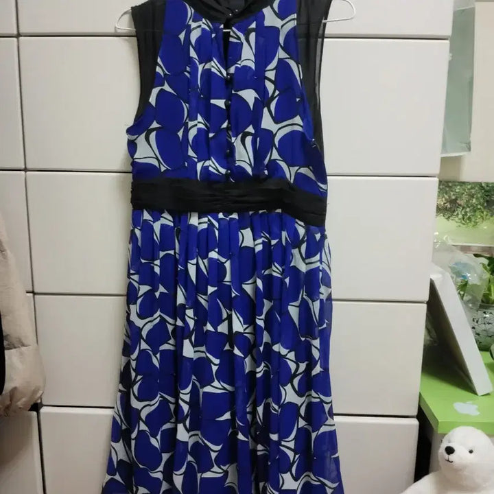 [BUNJANG] Blue Pattern Sleeveless Maxi Dress / 화사한 블루 패턴 민소매 아일랜드 원피스 55 롱원피스 바캉스 휴양지