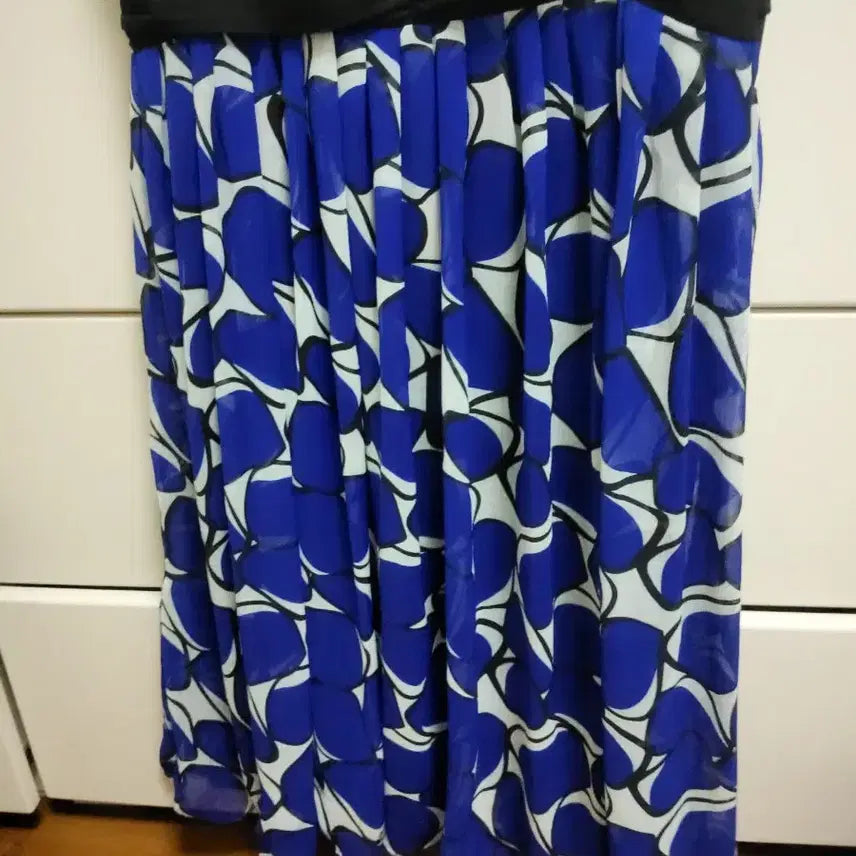 [BUNJANG] Blue Pattern Sleeveless Maxi Dress / 화사한 블루 패턴 민소매 아일랜드 원피스 55 롱원피스 바캉스 휴양지