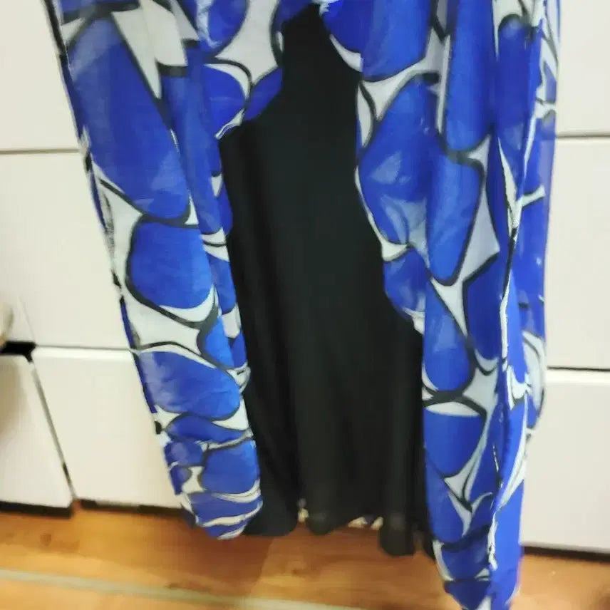 [BUNJANG] Blue Pattern Sleeveless Maxi Dress / 화사한 블루 패턴 민소매 아일랜드 원피스 55 롱원피스 바캉스 휴양지