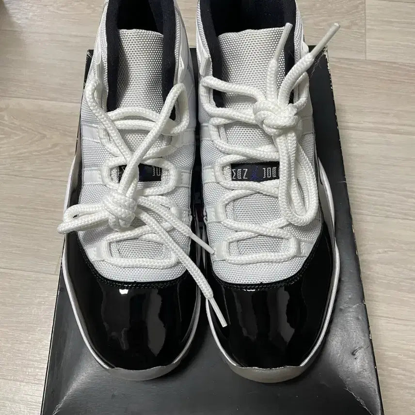 [BUNJANG] Nike Air Jordan 11 Concord 2018 Sneakers / 조던 11 콩코드2018 265사이즈