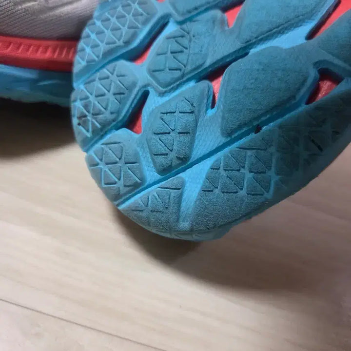 [BUNJANG] Hoka Clifton Edge Running Shoes / 호카 클리프톤 엣지