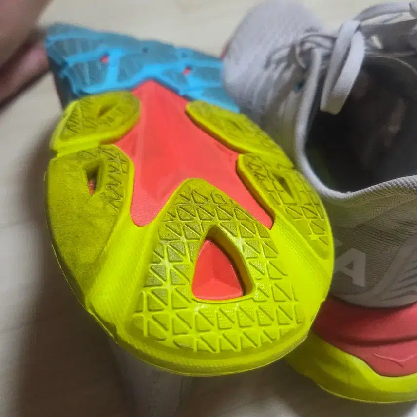 [BUNJANG] Hoka Clifton Edge Running Shoes / 호카 클리프톤 엣지