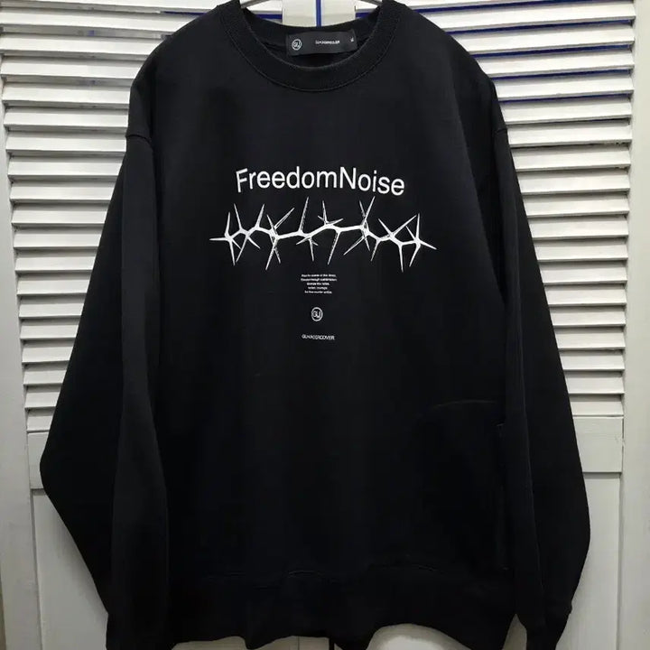 [BUNJANG] GU Undercover Collaboration Limited Edition Sweatshirt and Jogger Pants Set / GU 언더커버 콜라보 한정판 맨투맨 상하의 세트