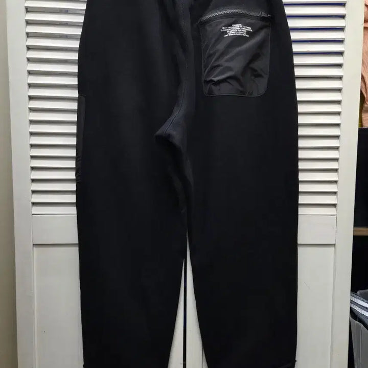 [BUNJANG] GU Undercover Collaboration Limited Edition Sweatshirt and Jogger Pants Set / GU 언더커버 콜라보 한정판 맨투맨 상하의 세트