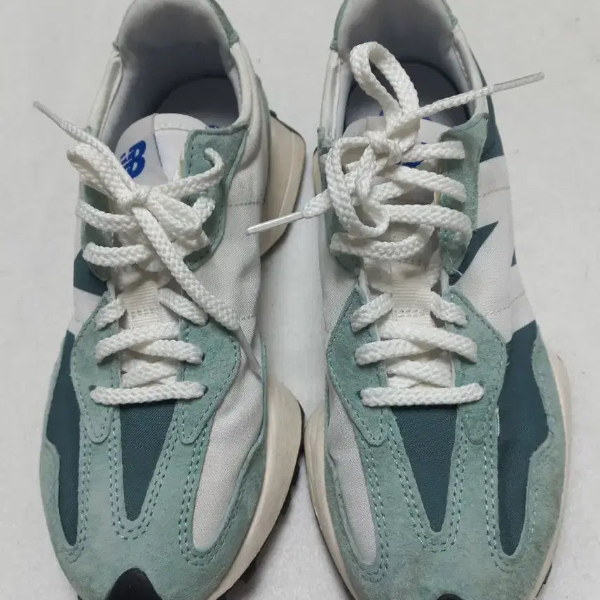 [BUNJANG] New Balance 327 Sneakers Mint 235 / 뉴발란스 327 운동화235