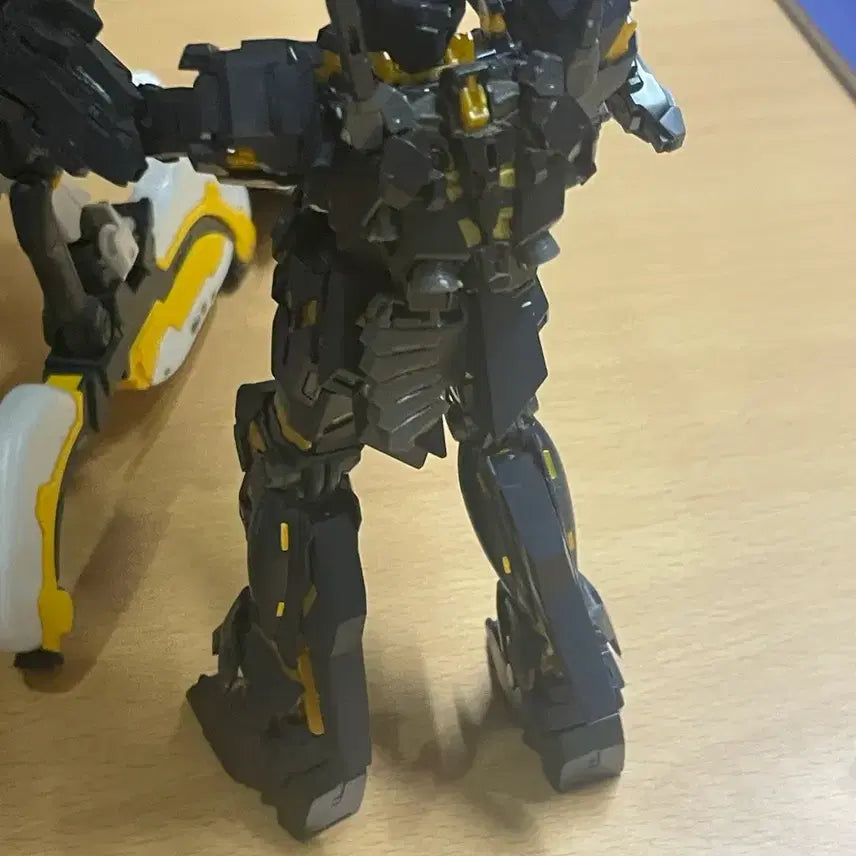 [BUNJANG] Bandai HG Banshee Assembled Model Kit / 건담 hg 밴시 조립 판매(세일)