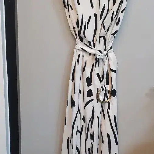 [BUNJANG] Ban&amp;Jil Sleeveless Long Jumpsuit / 반앤질 민소매 롱 점프수트 프리사이즈