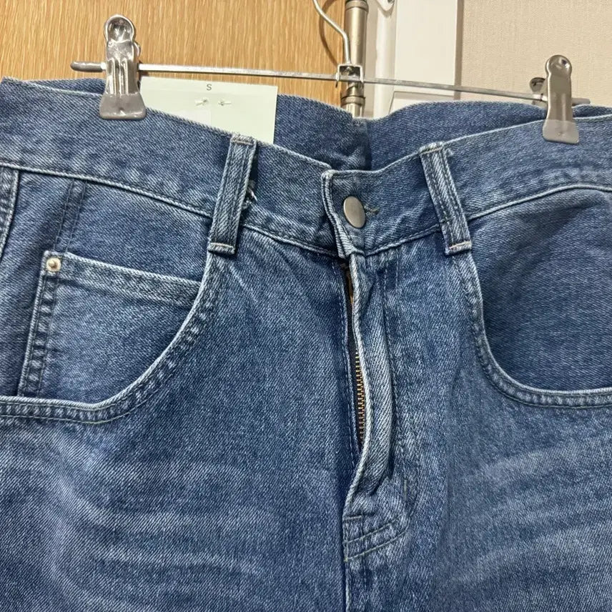 [SOLD OUT] 커브드 팬츠 새상품 미듐
