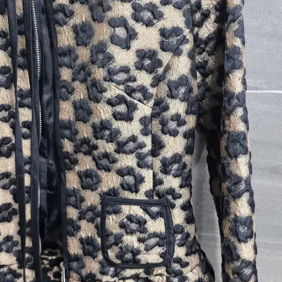[BUNJANG] Floral Leopard Jacquard Jacket / 플로럴 레오파드  골드,  블랙  자가드 자켓, 거의 새상품