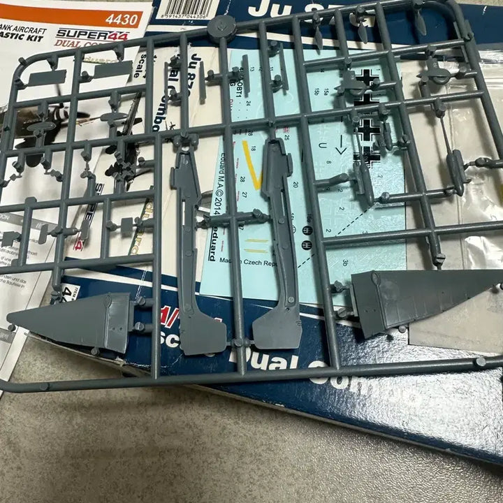 [BUNJANG] Eduard Ju 87G Combo Kit / Eduard 1/144 ju87g combo kit