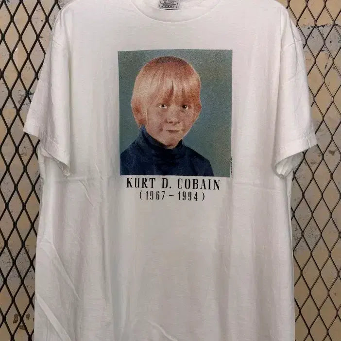 [BUNJANG] Kurt Cobain Band T-shirt (XL) / 커트코베인 밴드티(XLsize)