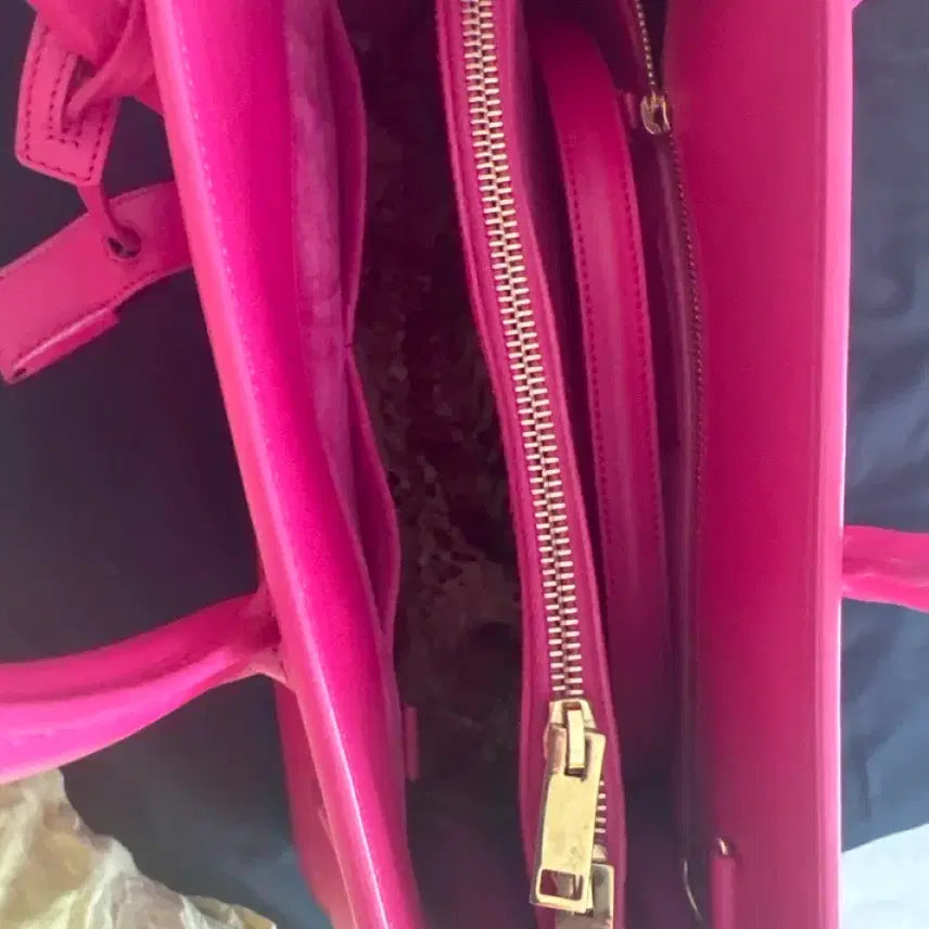 [BUNJANG] Saint Laurent Sac de Jour Small Hot Pink Tote Bag / 생로랑 삭드쥬르 스몰 핫핑크 토트백