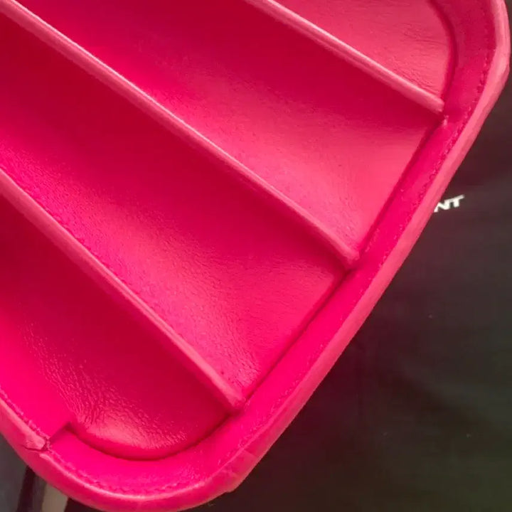 [BUNJANG] Saint Laurent Sac de Jour Small Hot Pink Tote Bag / 생로랑 삭드쥬르 스몰 핫핑크 토트백