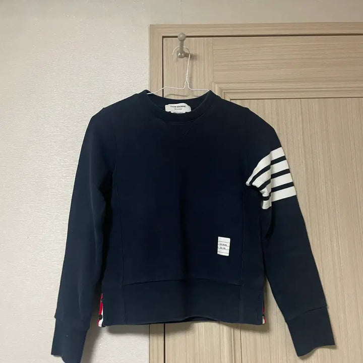 [SOLD OUT] [S급/1사이즈] 톰브라운 사선완장 맨투맨