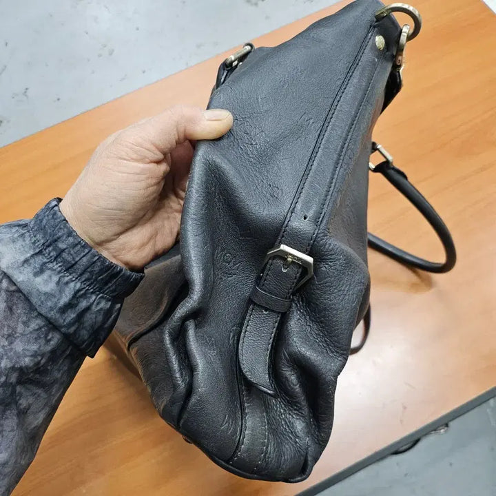 [SOLD OUT] MCM  가죽 토트백