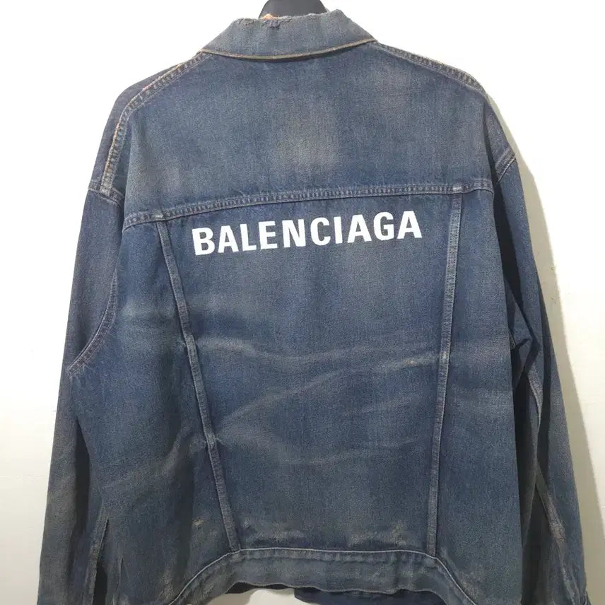 [BUNJANG] Balenciaga Back Logo Denim Jacket / 발렌시아가 백로고 데님 청자켓 34 Size
