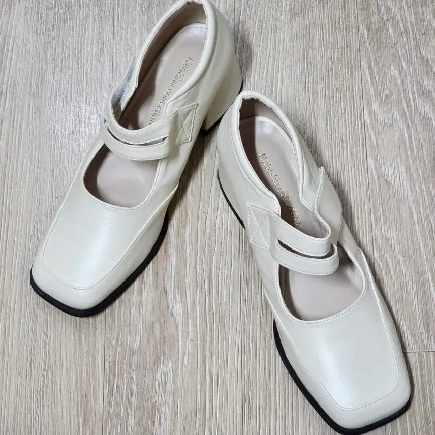 [SOLD OUT] 여성구두 235 새상품