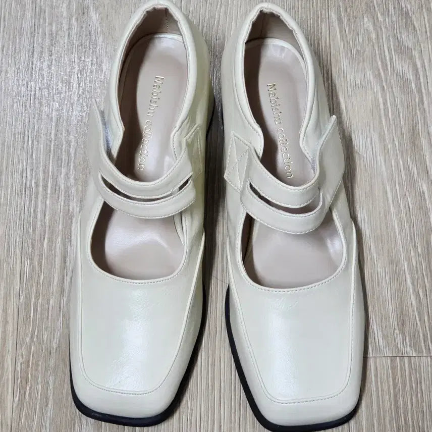 [SOLD OUT] 여성구두 235 새상품