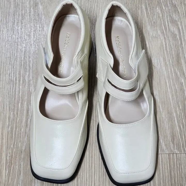 [SOLD OUT] 여성구두 235 새상품
