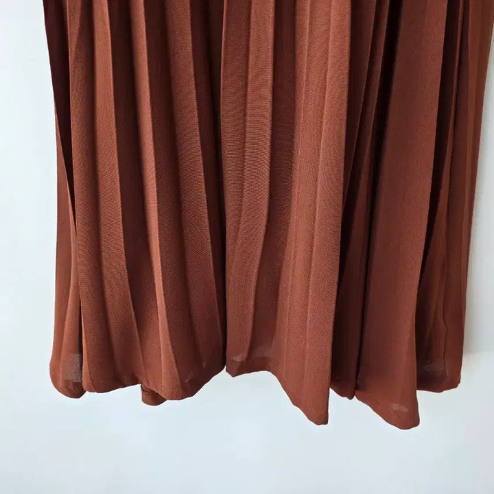 [SOLD OUT] 55-66)브라운 스트링 플리츠 원피스/새제품