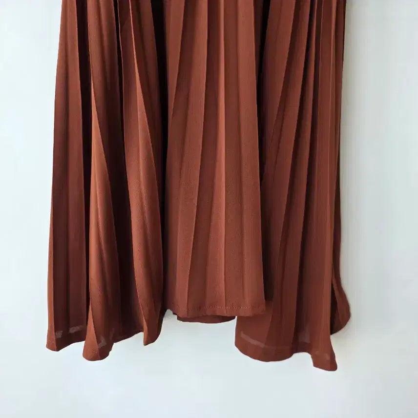 [SOLD OUT] 55-66)브라운 스트링 플리츠 원피스/새제품