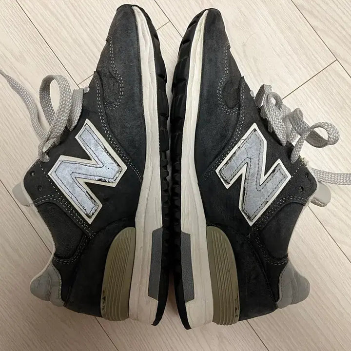 [BUNJANG] New Balance 1400 Navy Sneakers / 뉴발란스 1400 네이비 235