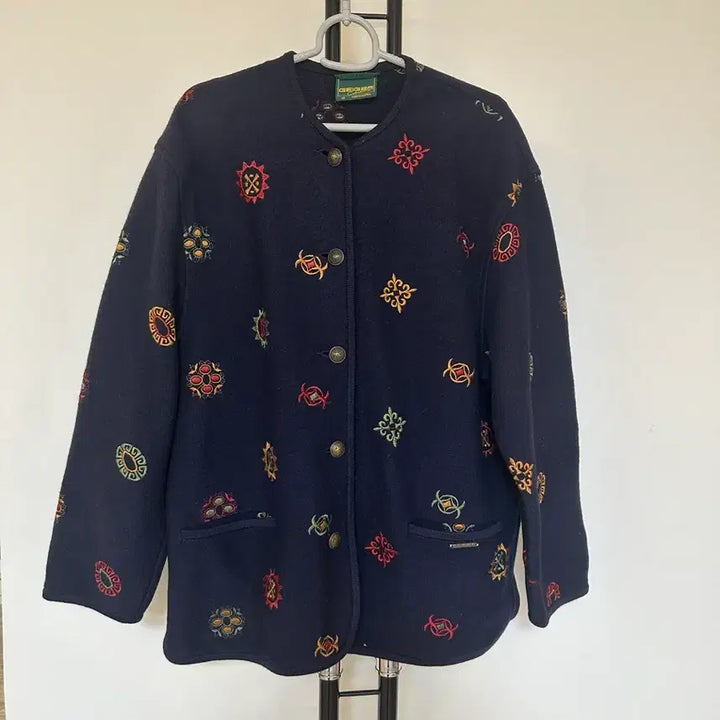 [BUNJANG] Geiger Embroidered Cardigan (Austria) - Size 40 / GEIGER 가이거 여성 자수 가디건 오스트리아  -40사이즈