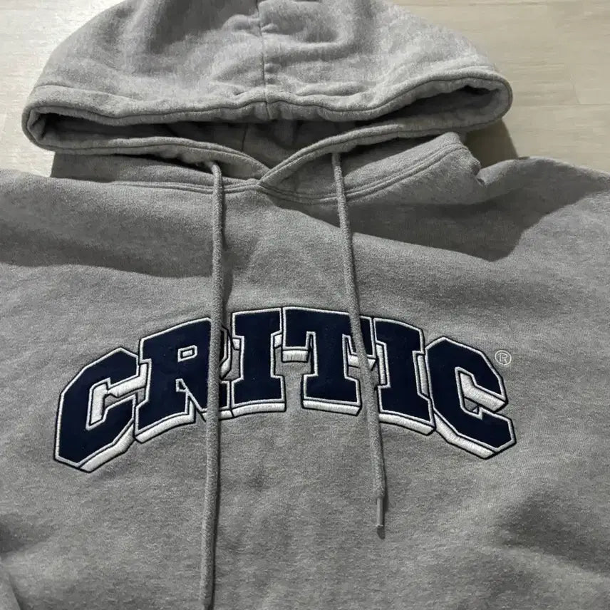 [BUNJANG] Critic Hoodie M Size / 크리틱 후드티 M
