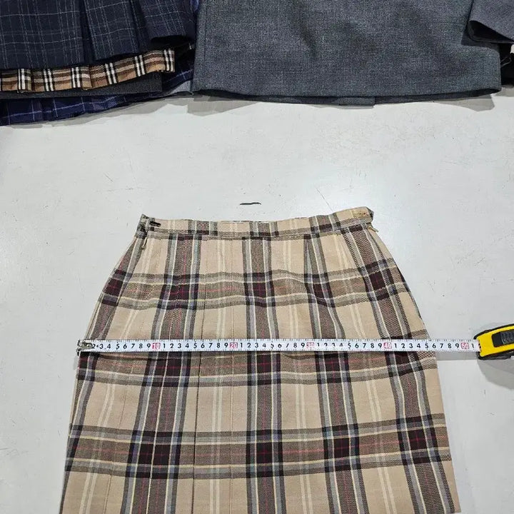 [BUNJANG] Used School Uniform Skirt Size 71 (Short Skirt) / 중고 교복치마 사이즈 71 짧치