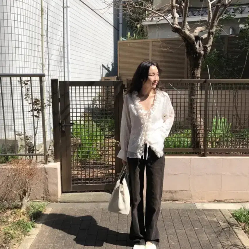 [SOLD OUT] 메이비베이비 Negroni Blouse 새상품