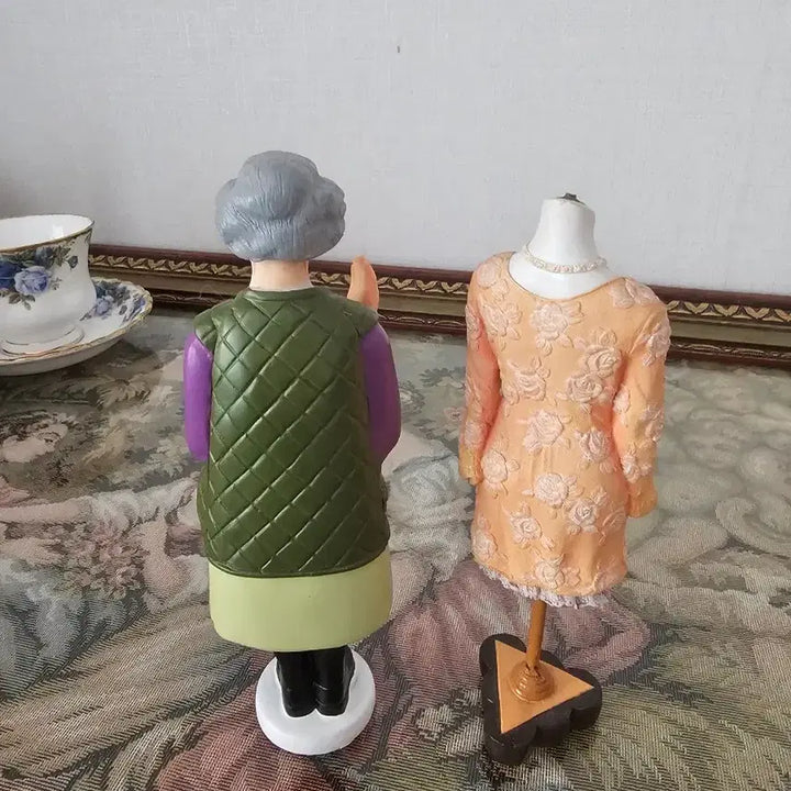 [BUNJANG] Queen Elizabeth II Figure / 여왕 엘리자베스 2세 피규어