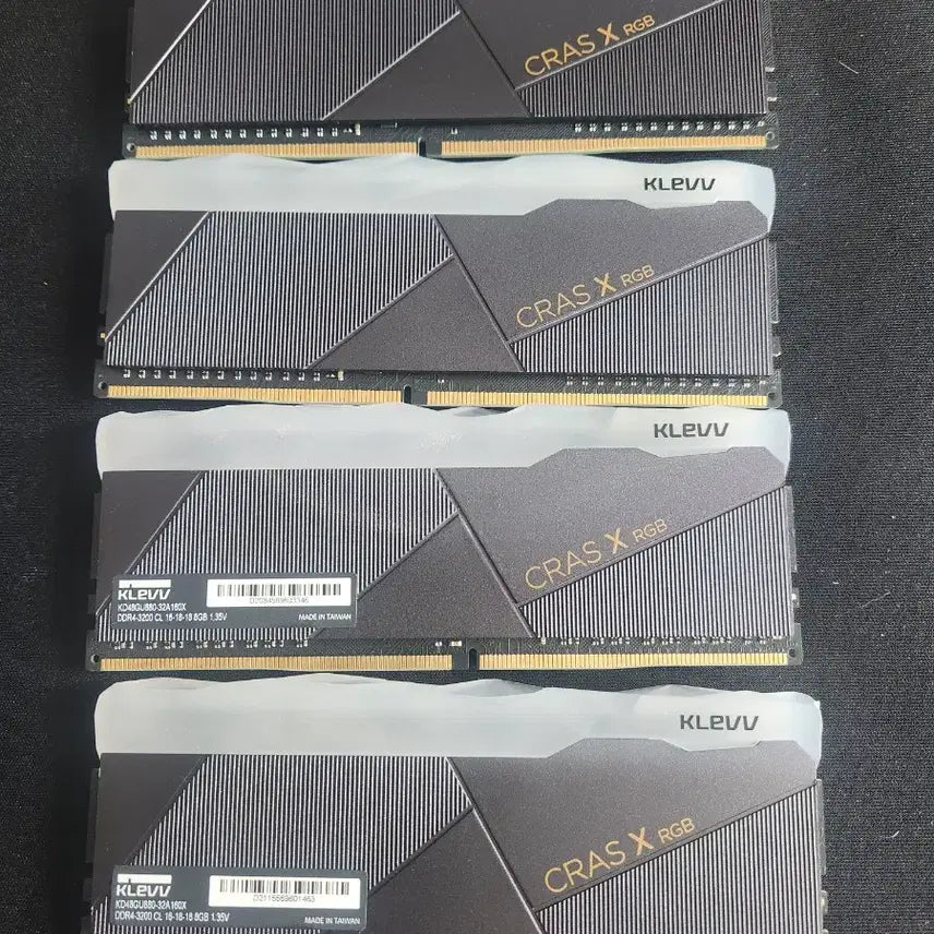 [SOLD OUT] 지스킬 로얄골드 ddr4 램, 클레브, 팀그룹 ddr4 램