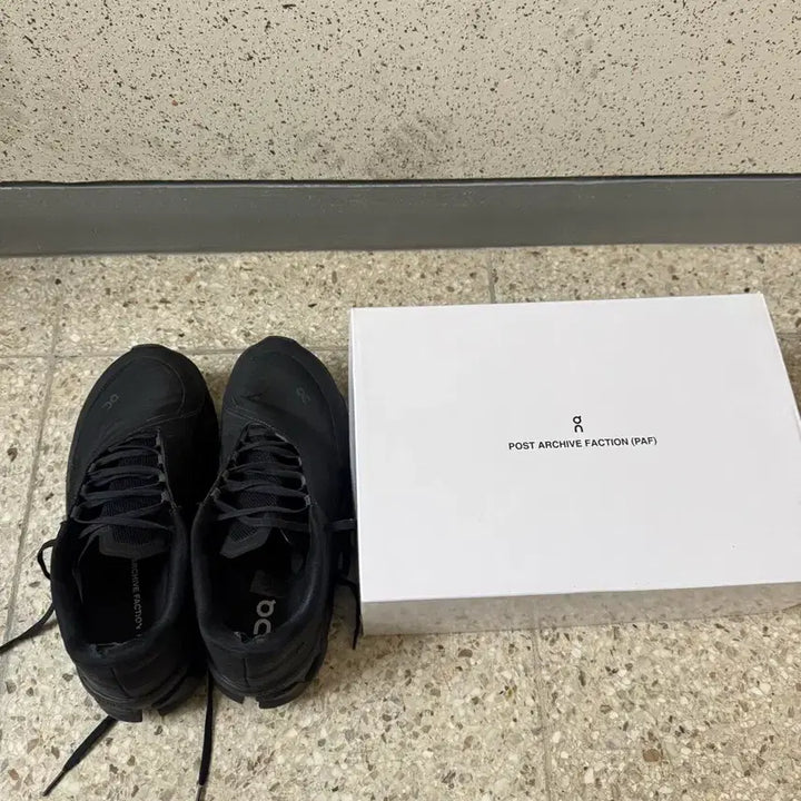 [SOLD OUT] 온러닝 파프 260size (풀박스)