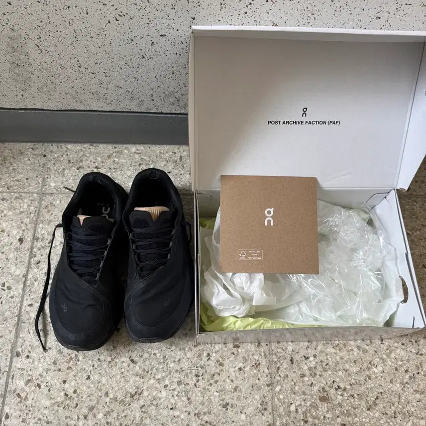 [SOLD OUT] 온러닝 파프 260size (풀박스)