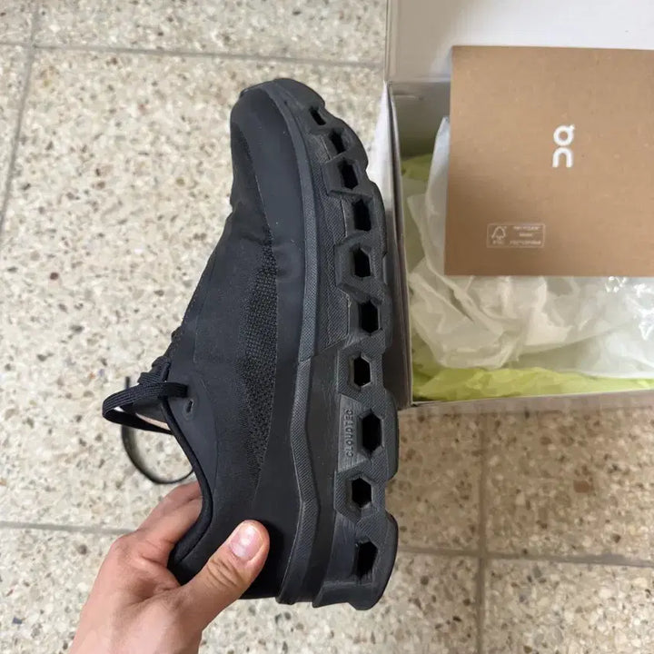 [SOLD OUT] 온러닝 파프 260size (풀박스)