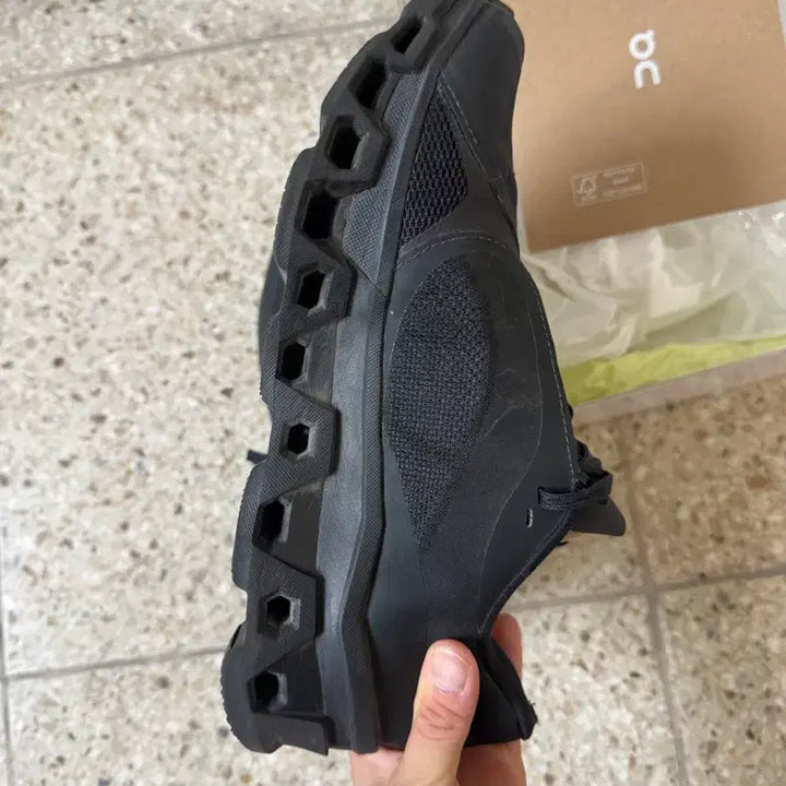 [SOLD OUT] 온러닝 파프 260size (풀박스)