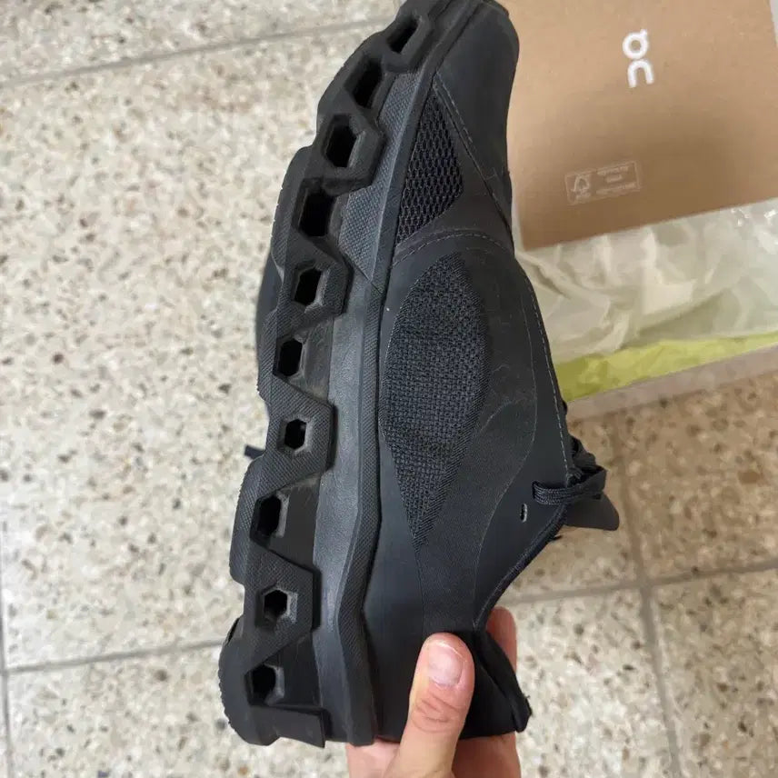 [SOLD OUT] 온러닝 파프 260size (풀박스)