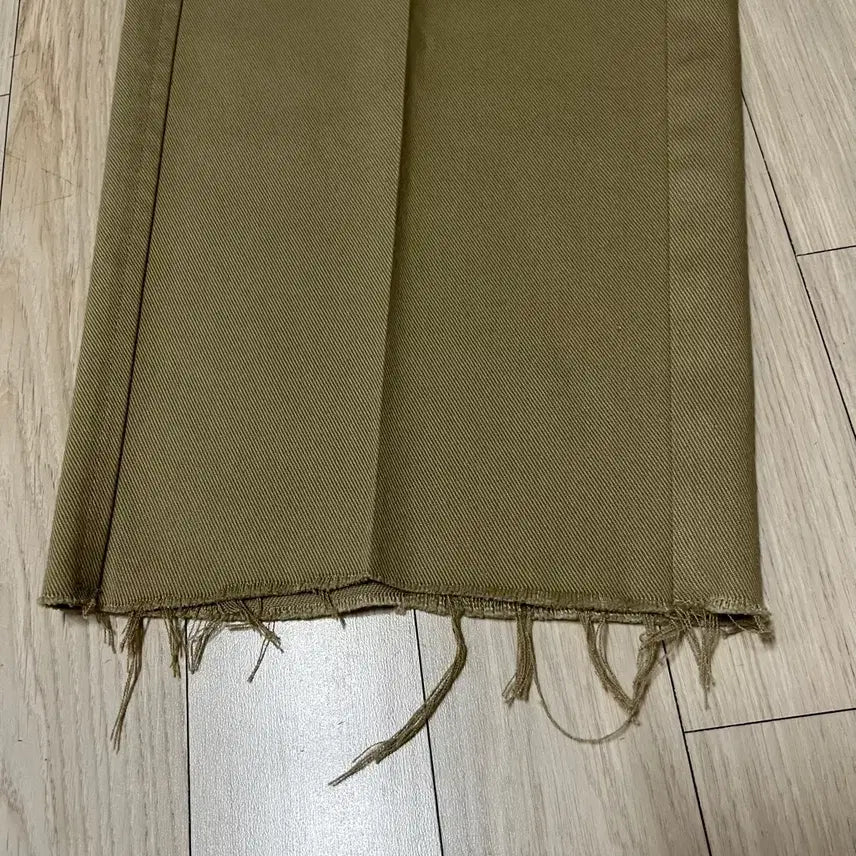 [SOLD OUT] 리바이스 치노 팬츠